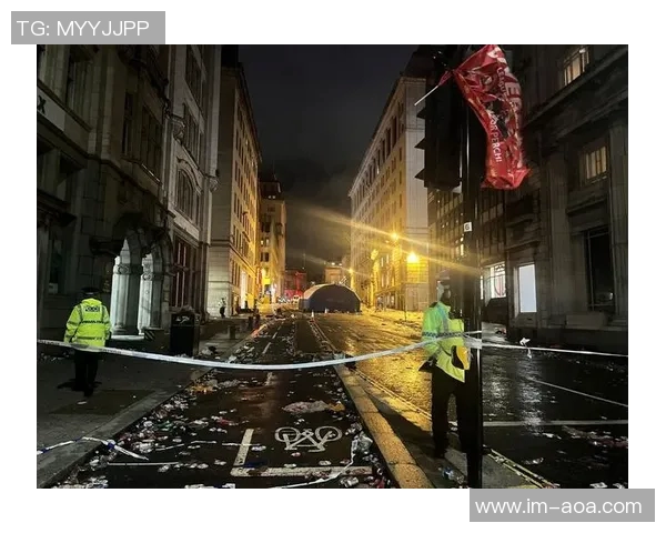 利物浦夺冠游行司机因路怒症撞人认罪引发关注