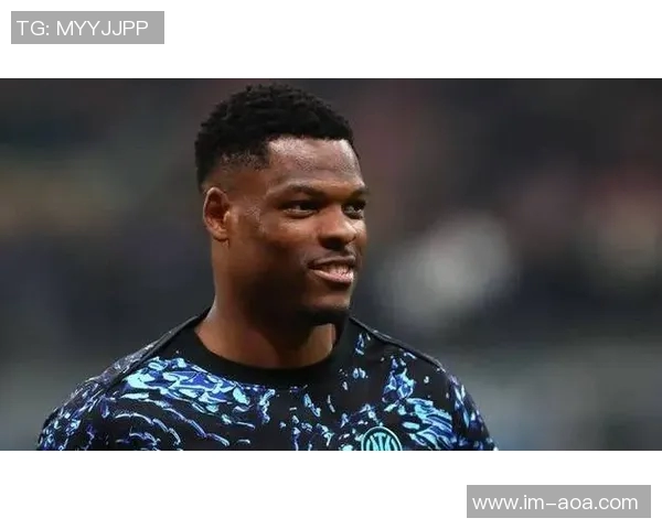 英超两强盯上邓弗里斯解约金高达2500万欧元 英超两强盯上邓弗里斯解约金高达2500万欧元