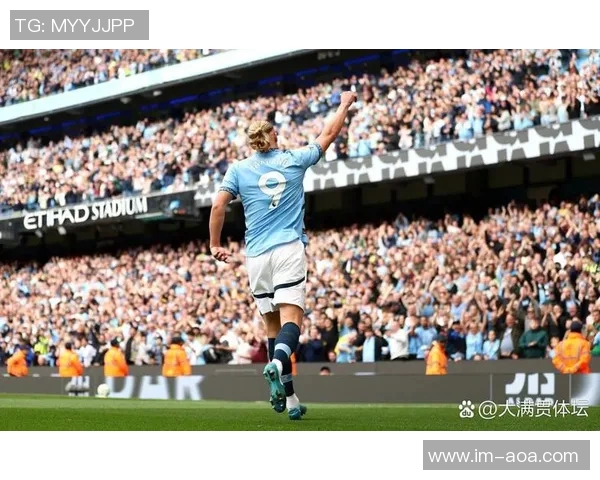 曼城发布海报热身即将到来的布伦特福德客场大战期待全力以赴 曼城发布海报热身即将到来的布伦特福德客场大战期待全力以赴