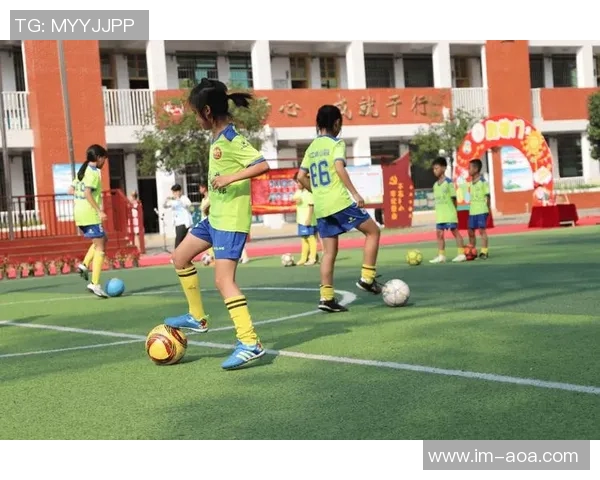 足球发展需制度保障与人才培养双管齐下推动全面进步 足球发展需制度保障与人才培养双管齐下推动全面进步